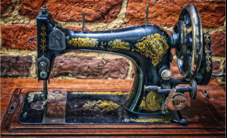 maquina coser antigua